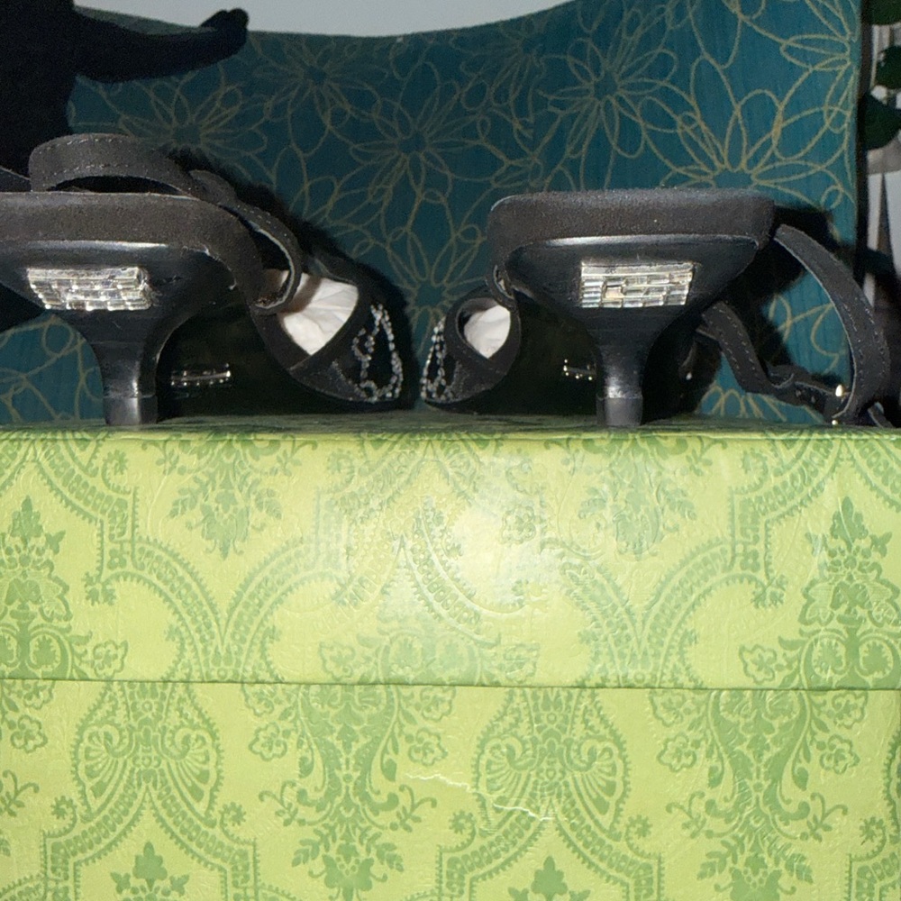 Gucci Black and Silver Embellished Heels - Picture 4 of 6